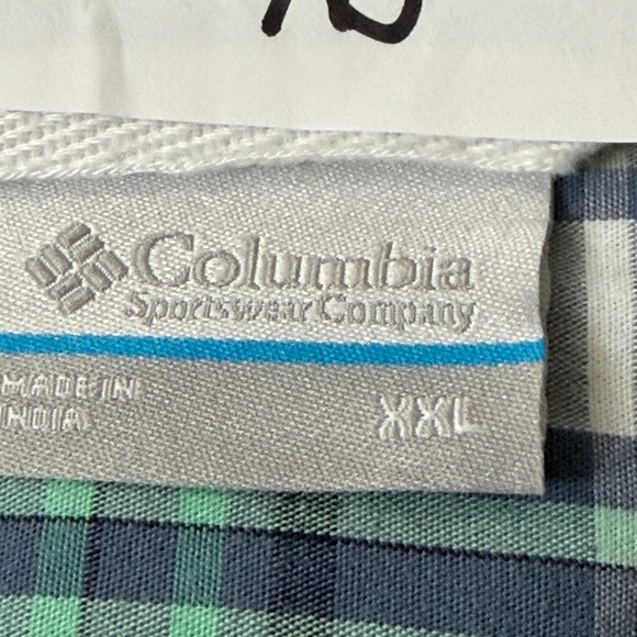 Columbia Men's Plaid Button-Down Shirt - Picture 2 of 6
